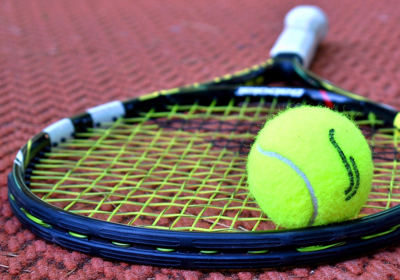 Focus : Bien choisir sa raquette de tennis - Sports-Village